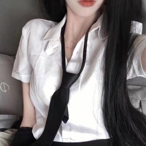 深牢大狱 封面